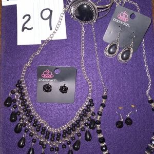 Paparazzi Jewelry lot 29